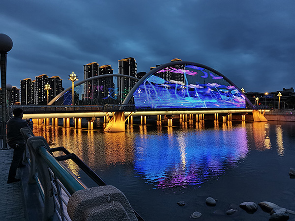 1742970194152440.jpg 若羌河道亮化.jpg