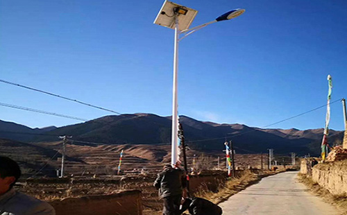 若羌智慧路灯安装必备设计要素：打造高效智能的城市照明系统