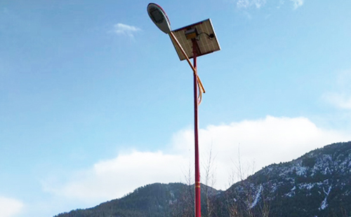 如何选择高质量的若羌太阳能路灯材料：全方位指南