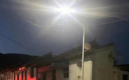 农村院子里最适合的若羌太阳能路灯亮度与安装要点 农村院子里最适合的若羌太阳能路灯亮度与安装要点