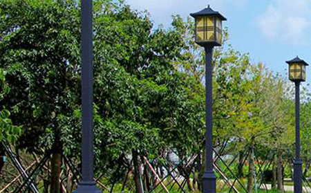 太阳能若羌庭院灯价格为何差三倍？关键看这几点